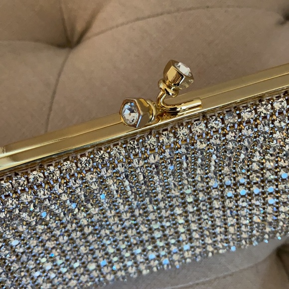 Pakistani Indian Bride - Heavily beaded Bridal Clutch - Picture 2 of 3